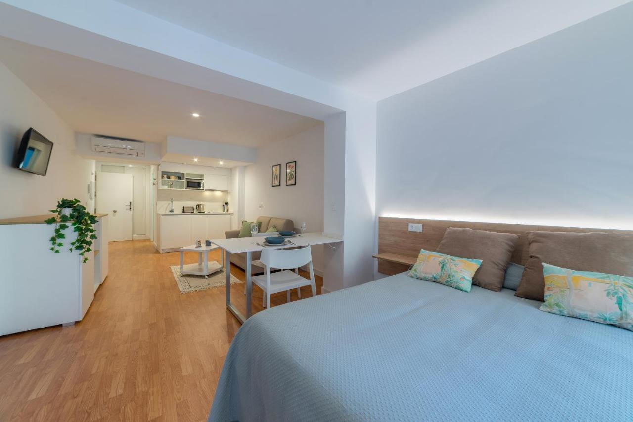 Apartamentos Turisticos Torres De Santiago 乌贝达 外观 照片