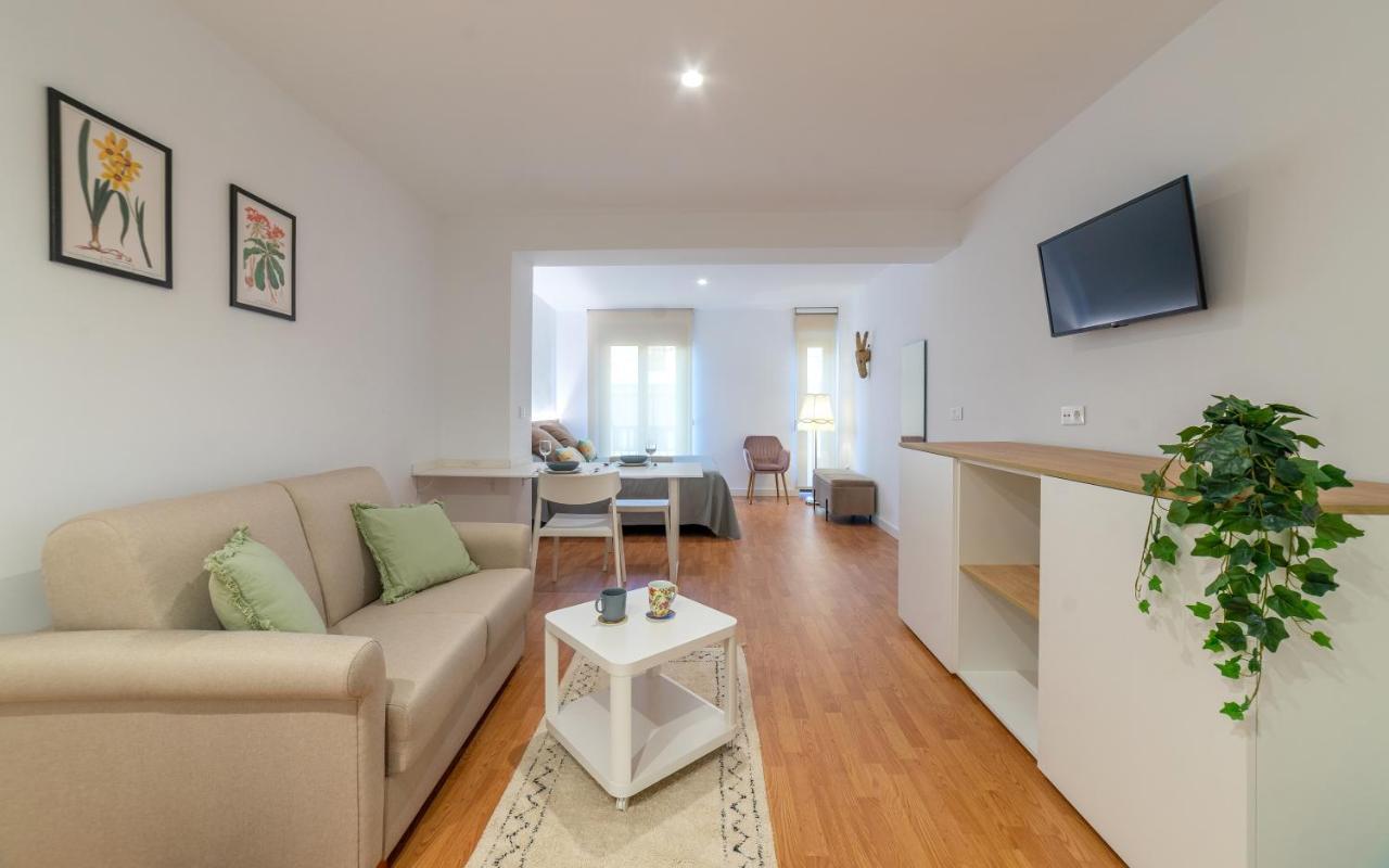 Apartamentos Turisticos Torres De Santiago 乌贝达 外观 照片
