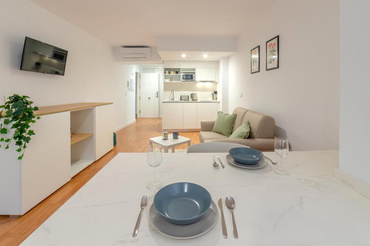 Apartamentos Turisticos Torres De Santiago 乌贝达 外观 照片