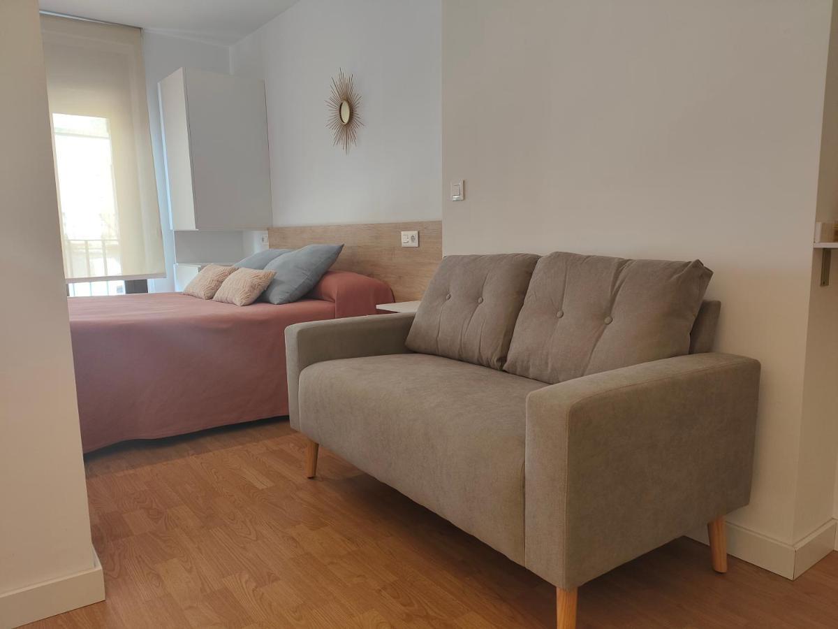Apartamentos Turisticos Torres De Santiago 乌贝达 外观 照片